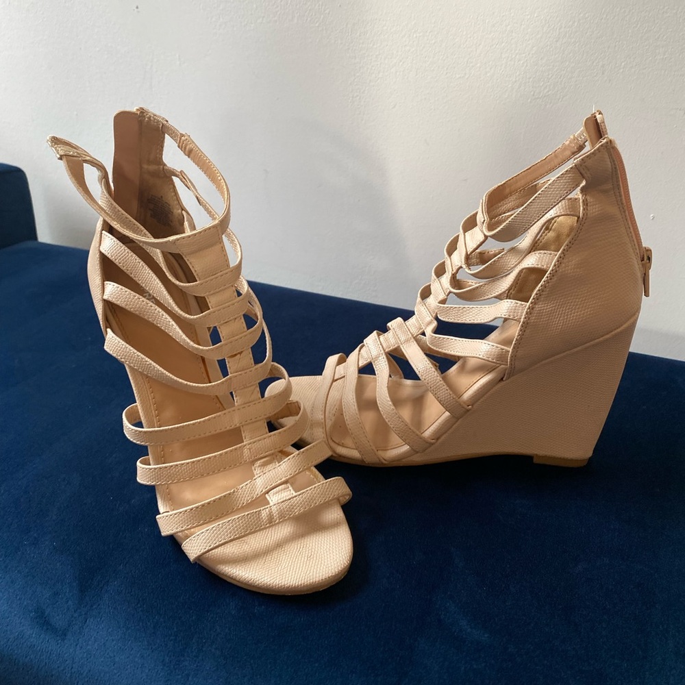 EXPRESS Nude Caged Wedges - Size 8